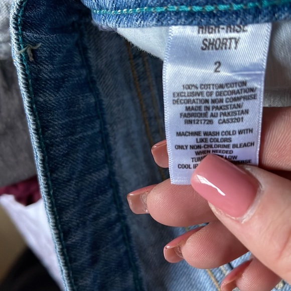 Aeropostale High Rise Shorty Shorts Size 2 - Picture 3 of 3